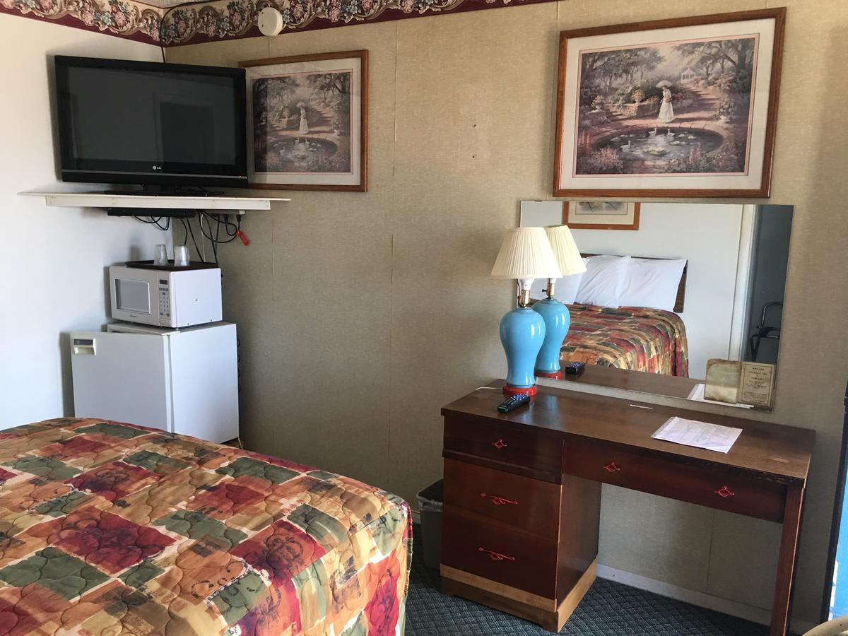 Skyliner Motel Stroud Dış mekan fotoğraf