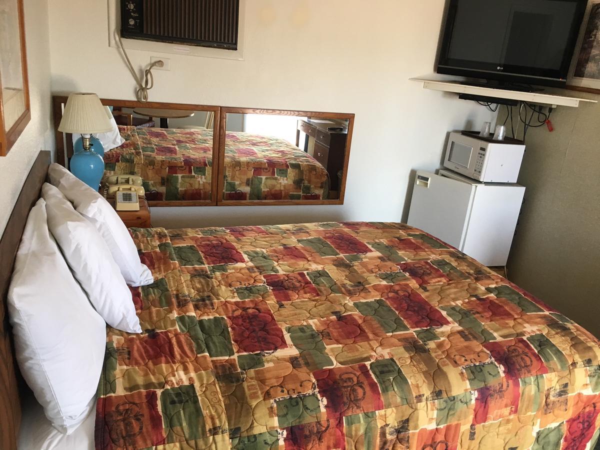Skyliner Motel Stroud Dış mekan fotoğraf