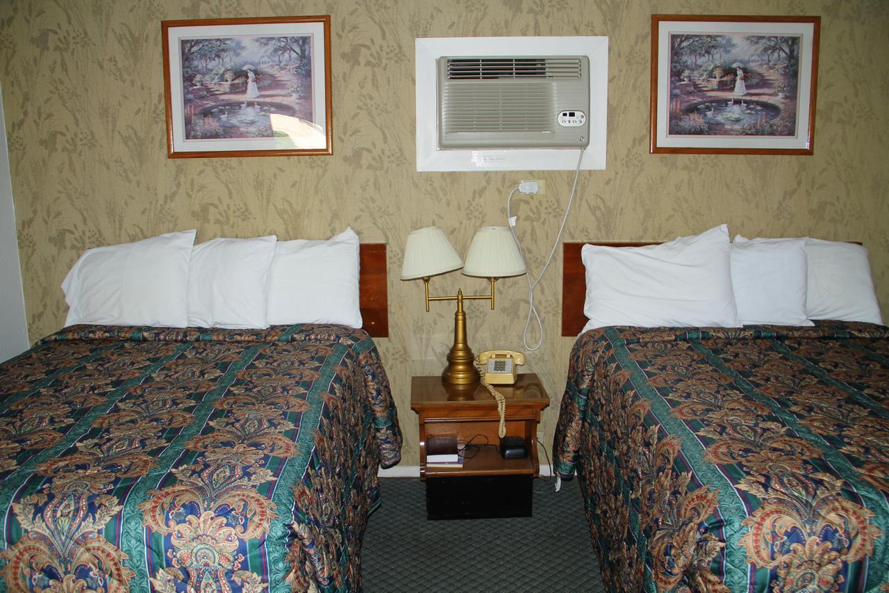 Skyliner Motel Stroud Dış mekan fotoğraf