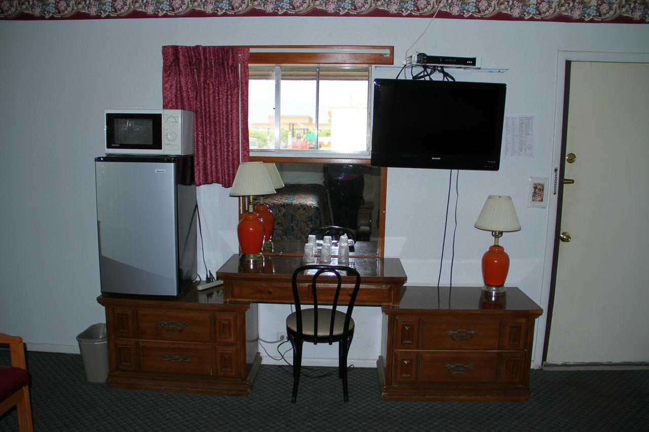Skyliner Motel Stroud Dış mekan fotoğraf