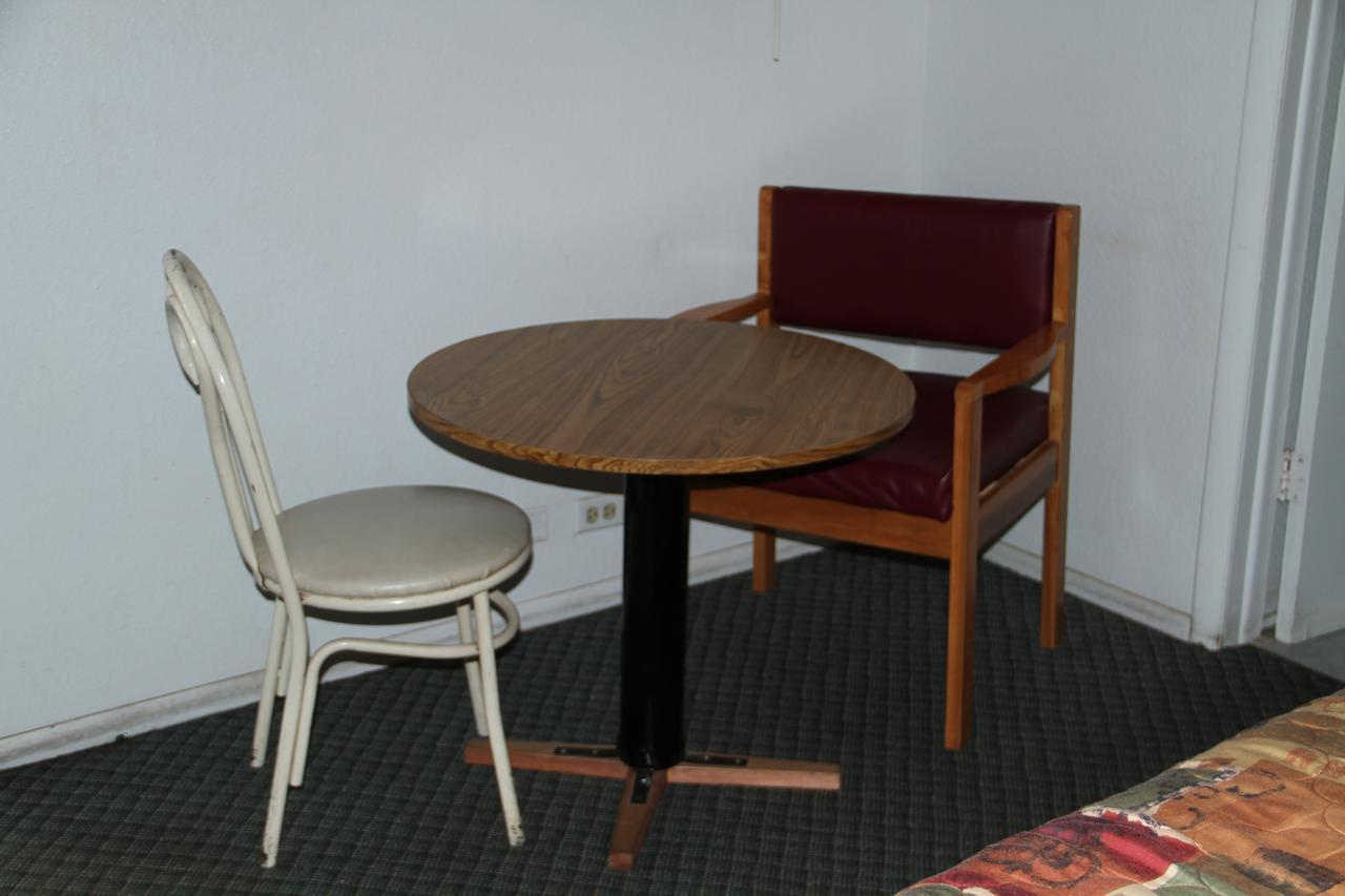 Skyliner Motel Stroud Dış mekan fotoğraf