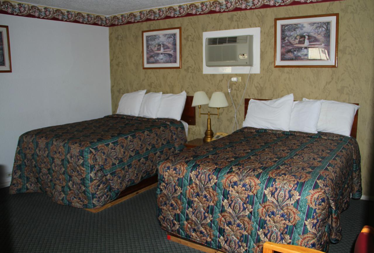 Skyliner Motel Stroud Dış mekan fotoğraf