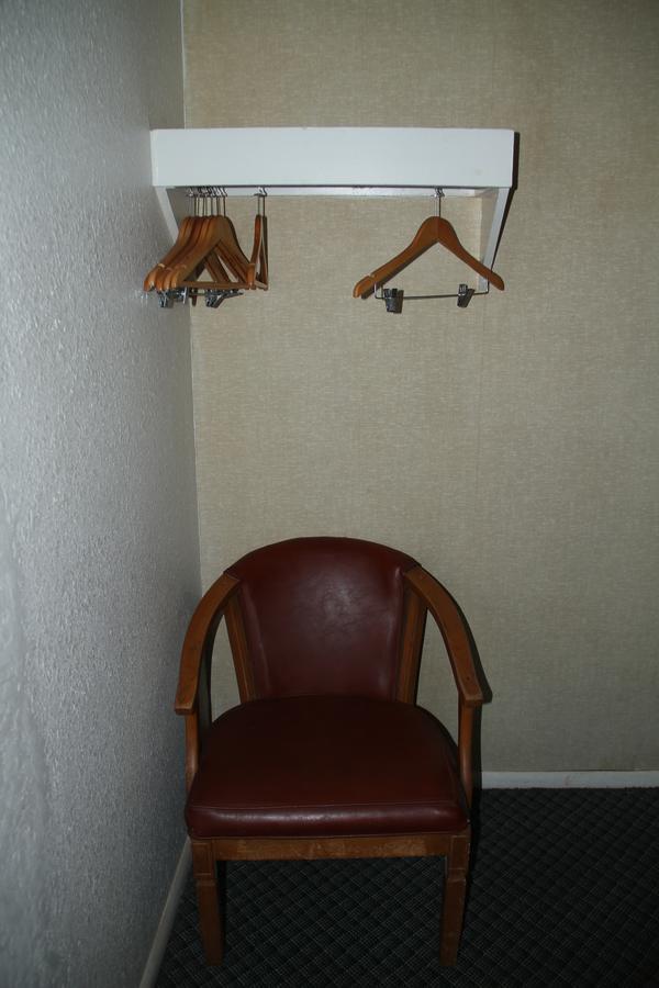 Skyliner Motel Stroud Dış mekan fotoğraf