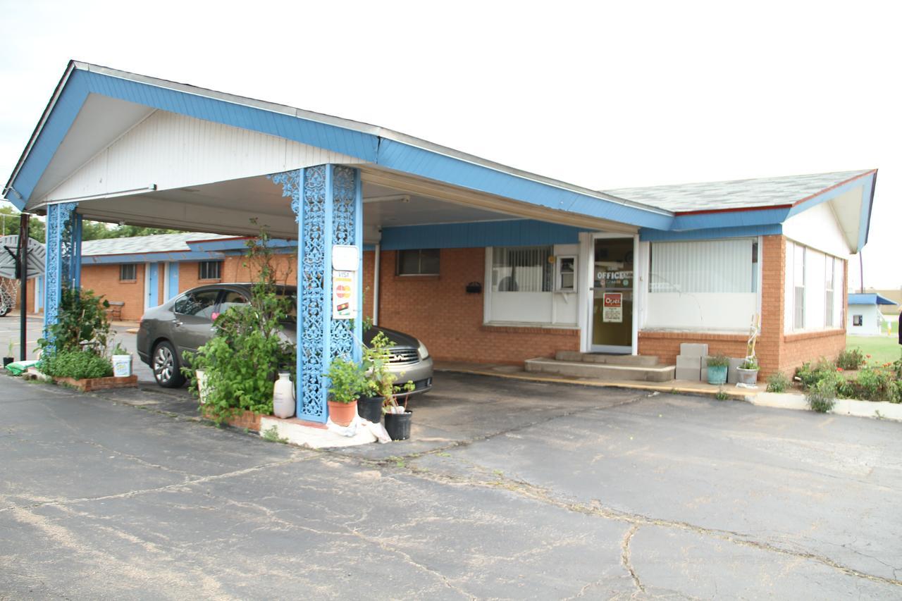 Skyliner Motel Stroud Dış mekan fotoğraf