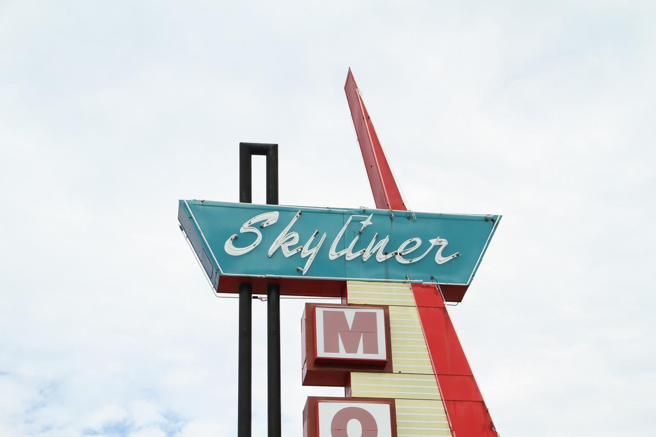 Skyliner Motel Stroud Dış mekan fotoğraf